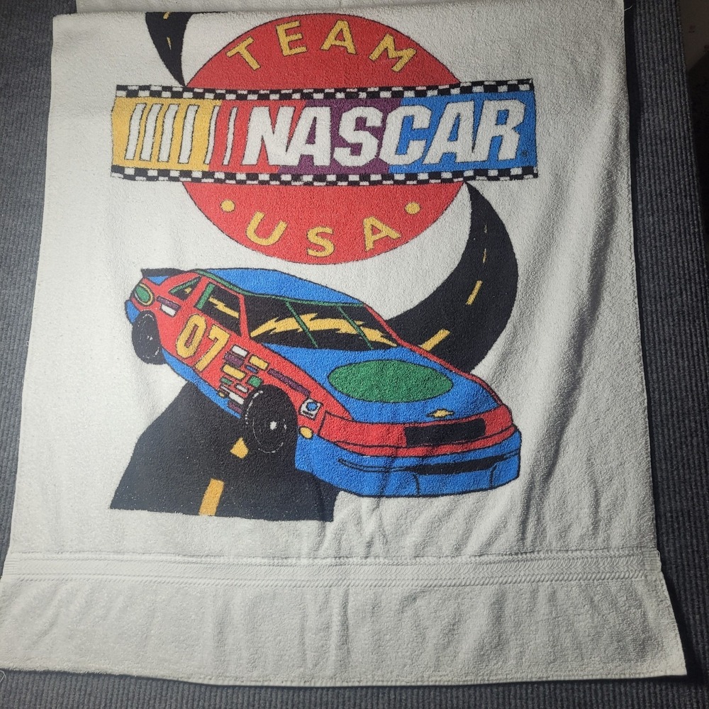 Vintage 80s Nascar Beach Towel Team USA Racing Race Cars - USA Made - Picture 2 of 2